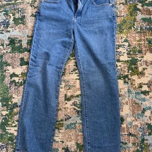 AYR size 34
The Hangout 
Merci Beaucoup